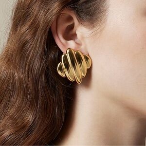 J.Crew NWT Ridged square stud earrings Gold hypoallergenic titanium posts